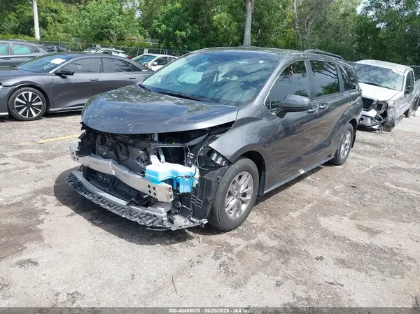 5TDJRKEC0SS254395 2025 TOYOTA SIENNA - Image 2
