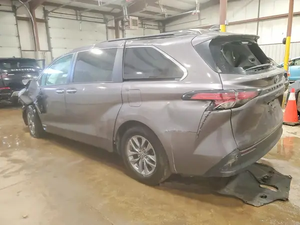 5TDJRKEC1MS002755 2021 TOYOTA SIENNA - Image 2