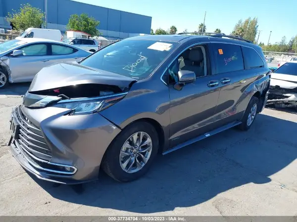 5TDJRKEC1MS017451 2021 TOYOTA SIENNA - Image 2