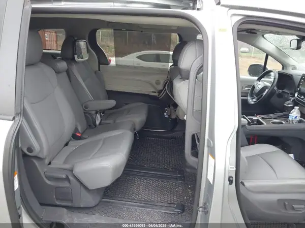 5TDJRKEC1MS027266 2021 TOYOTA SIENNA - Image 8