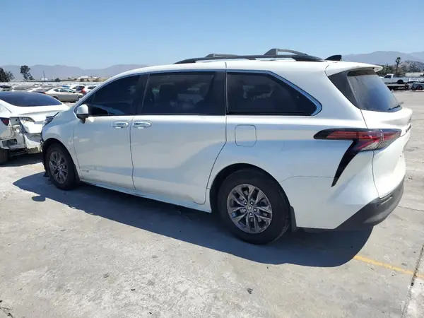 5TDJRKEC1MS037957 2021 TOYOTA SIENNA - Image 2