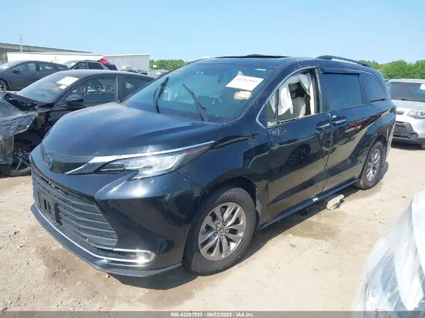 5TDJRKEC1NS090515 2022 TOYOTA SIENNA - Image 2