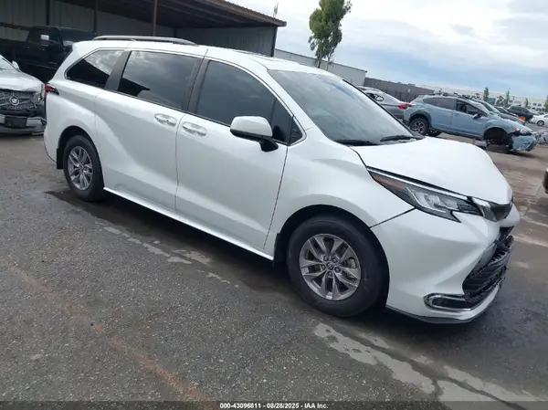 5TDJRKEC1NS097089 2022 TOYOTA SIENNA - Image 1