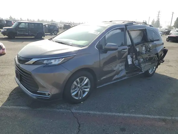 5TDJRKEC1NS119723 2022 TOYOTA SIENNA - Image 1