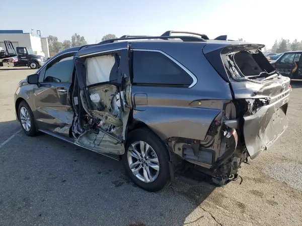 5TDJRKEC1NS119723 2022 TOYOTA SIENNA - Image 2