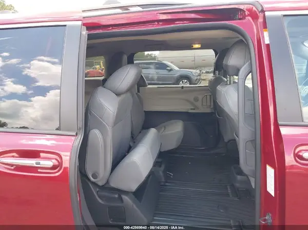 5TDJRKEC1RS197179 2024 TOYOTA SIENNA - Image 8