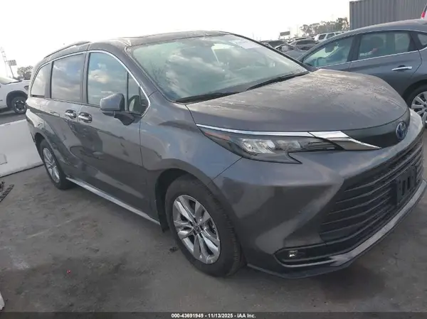 5TDJRKEC1SS226850 2025 TOYOTA SIENNA - Image 1
