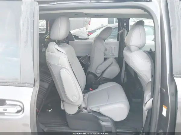 5TDJRKEC1SS226850 2025 TOYOTA SIENNA - Image 8