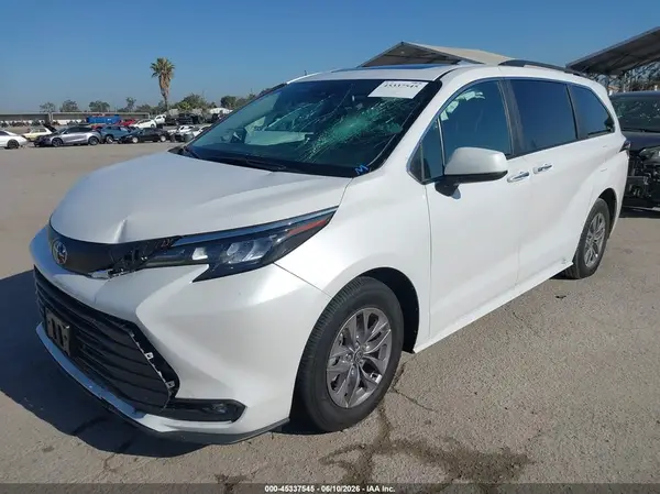 5TDJRKEC1SS280780 2025 TOYOTA SIENNA - Image 2