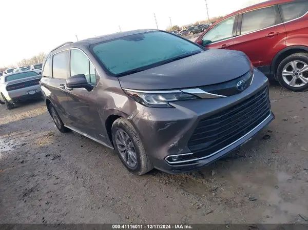 5TDJRKEC2MS044996 2021 TOYOTA SIENNA - Image 1