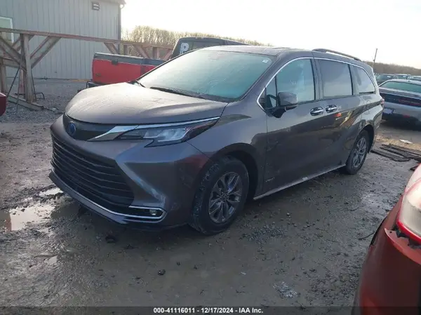 5TDJRKEC2MS044996 2021 TOYOTA SIENNA - Image 2