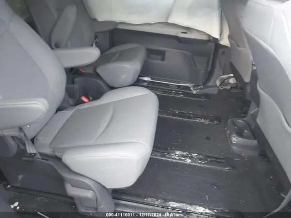 5TDJRKEC2MS044996 2021 TOYOTA SIENNA - Image 8