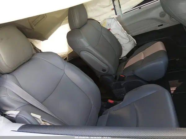 5TDJRKEC2MS068814 2021 TOYOTA SIENNA - Image 8