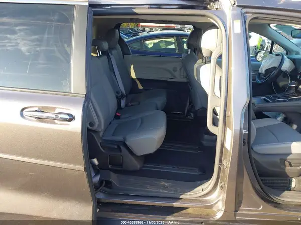 5TDJRKEC2NS097036 2022 TOYOTA SIENNA - Image 8