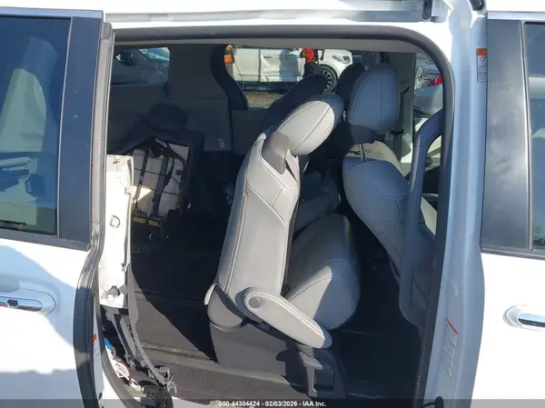 5TDJRKEC2NS101604 2022 TOYOTA SIENNA - Image 8