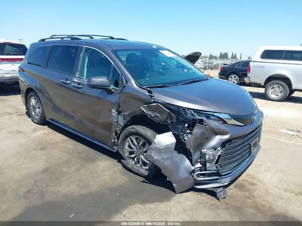 5TDJRKEC2PS149963 2023 TOYOTA SIENNA - Image 1
