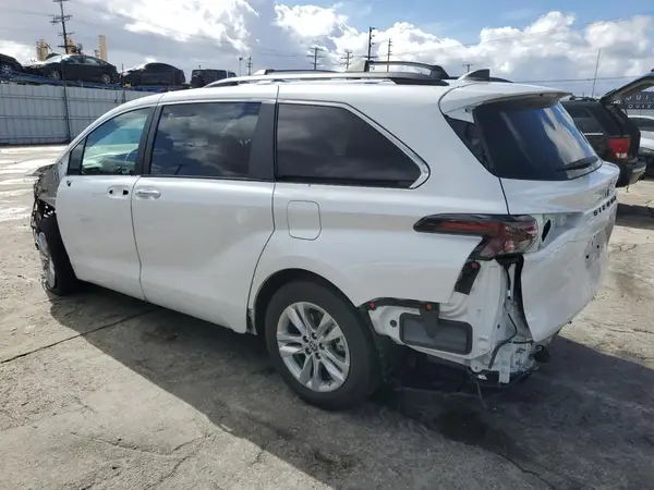 5TDJRKEC2PS174278 2023 TOYOTA SIENNA - Image 2
