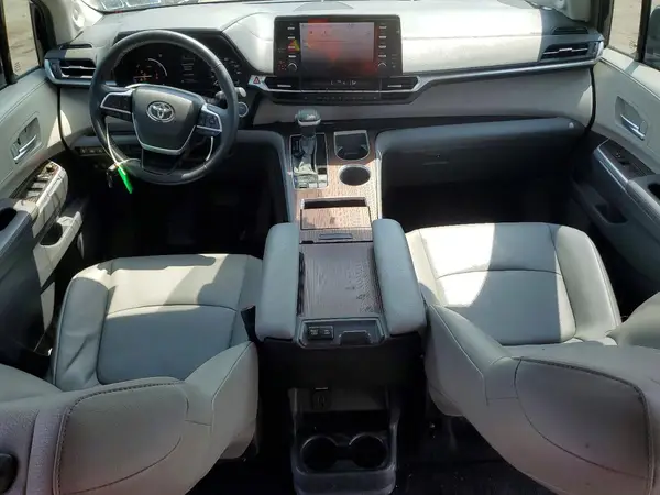 5TDJRKEC2RS187180 2024 TOYOTA SIENNA - Image 8