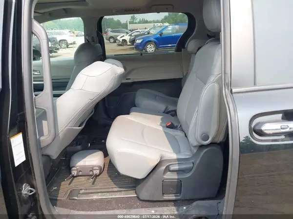 5TDJRKEC2RS203930 2024 TOYOTA SIENNA - Image 8