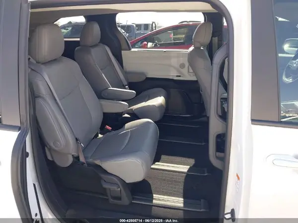 5TDJRKEC2SS257492 2025 TOYOTA SIENNA - Image 8