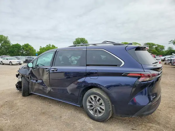 5TDJRKEC2SS258366 2025 TOYOTA SIENNA - Image 2