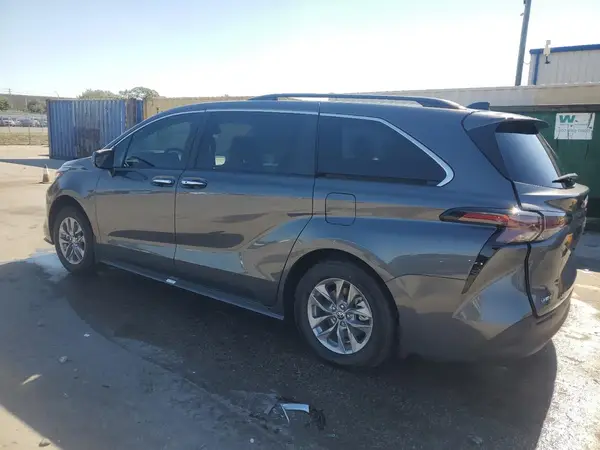 5TDJRKEC2SS267116 2025 TOYOTA SIENNA - Image 2
