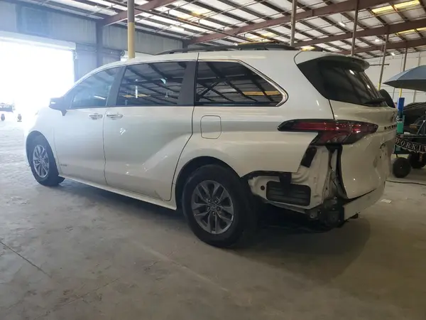 5TDJRKEC3MS022389 2021 TOYOTA SIENNA - Image 2