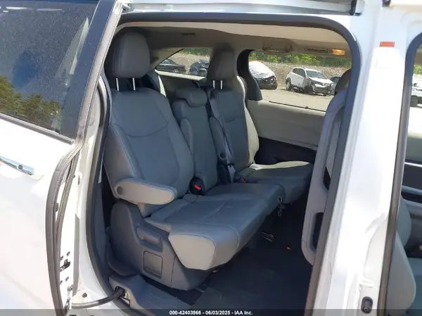 5TDJRKEC3MS032422 2021 TOYOTA SIENNA - Image 8