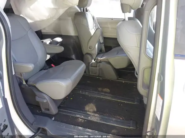 5TDJRKEC3MS037460 2021 TOYOTA SIENNA - Image 8