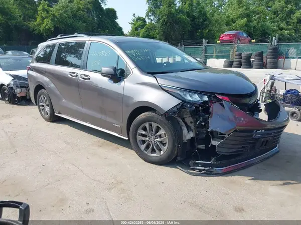 5TDJRKEC3MS057627 2021 TOYOTA SIENNA - Image 1
