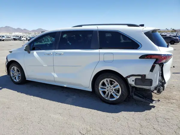 5TDJRKEC3NS083517 2022 TOYOTA SIENNA - Image 2