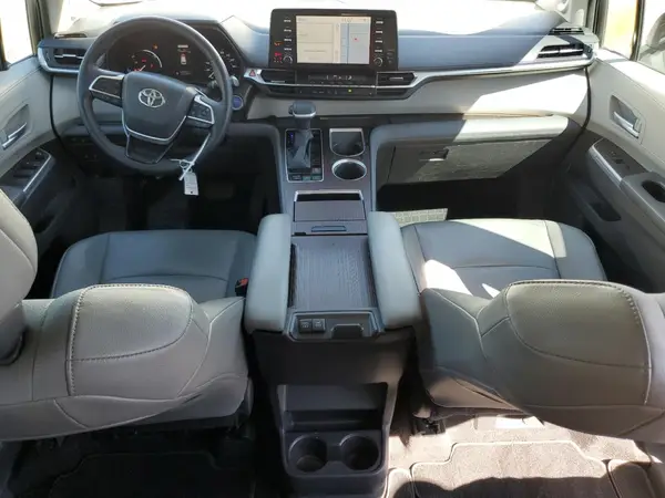 5TDJRKEC3NS083517 2022 TOYOTA SIENNA - Image 8