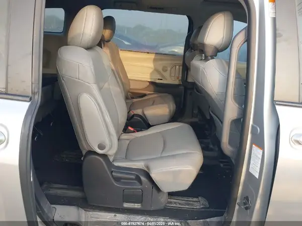 5TDJRKEC3NS086174 2022 TOYOTA SIENNA - Image 8