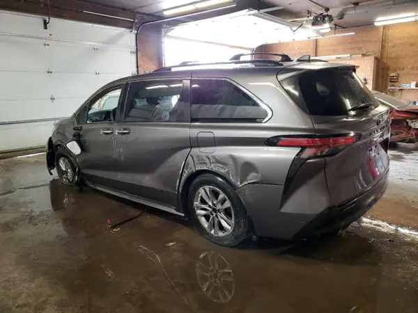 5TDJRKEC3NS087308 2022 TOYOTA SIENNA - Image 2