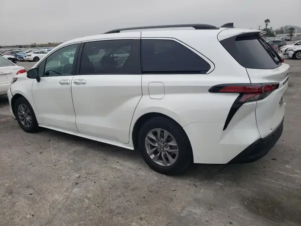5TDJRKEC3NS095280 2022 TOYOTA SIENNA - Image 2