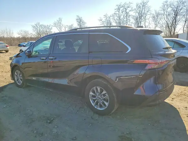 5TDJRKEC3NS120839 2022 TOYOTA SIENNA - Image 2