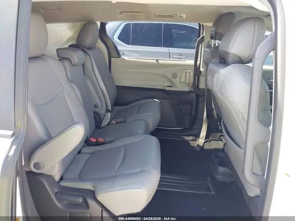 5TDJRKEC3NS135955 2022 TOYOTA SIENNA - Image 8
