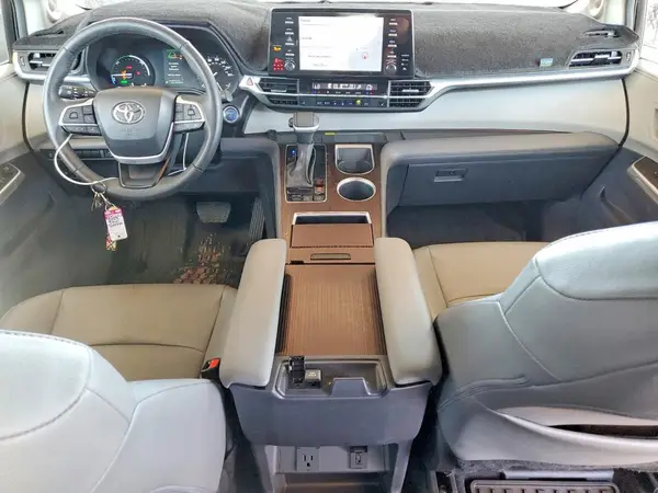 5TDJRKEC3PS174399 2023 TOYOTA SIENNA - Image 8