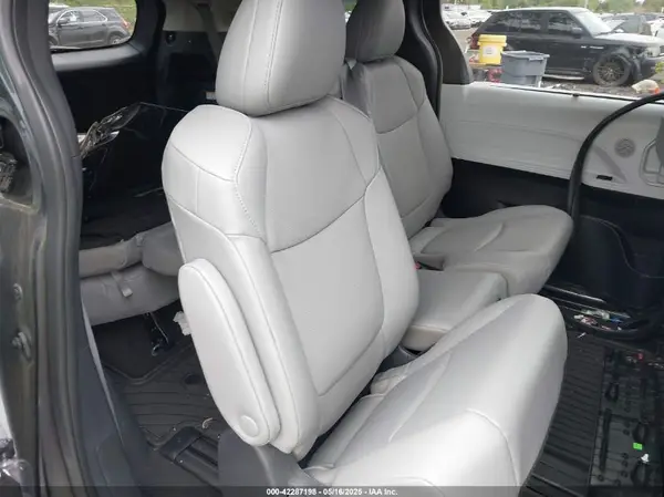 5TDJRKEC3SS233492 2025 TOYOTA SIENNA - Image 8