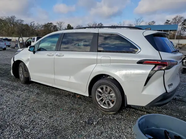 5TDJRKEC3SS242144 2025 TOYOTA SIENNA - Image 2