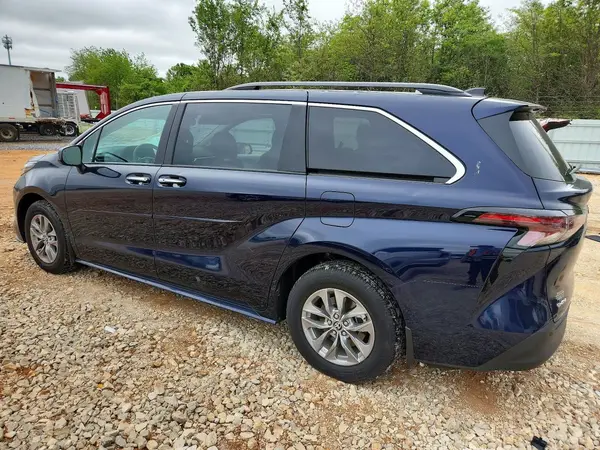 5TDJRKEC3SS290193 2025 TOYOTA SIENNA - Image 2
