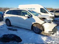 5TDJRKEC4MS035295 2021 TOYOTA SIENNA