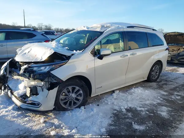 5TDJRKEC4MS035295 2021 TOYOTA SIENNA - Image 2