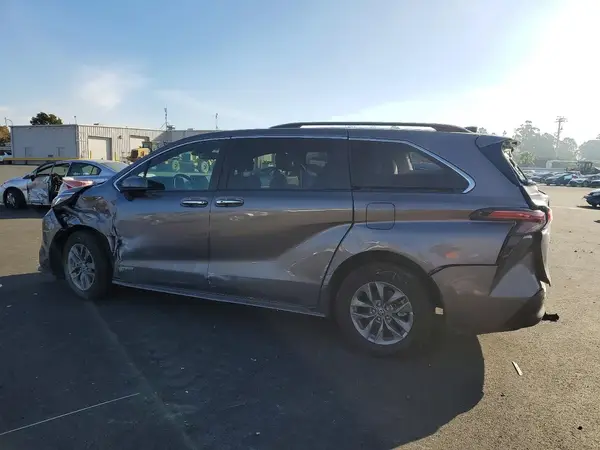 5TDJRKEC4MS061380 2021 TOYOTA SIENNA - Image 2
