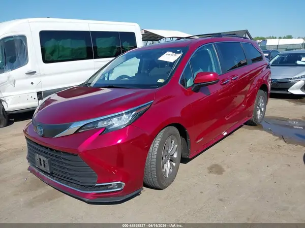 5TDJRKEC4MS065073 2021 TOYOTA SIENNA - Image 2