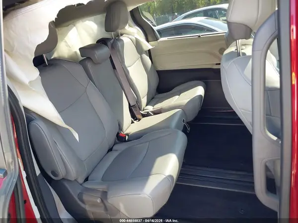 5TDJRKEC4MS065073 2021 TOYOTA SIENNA - Image 8