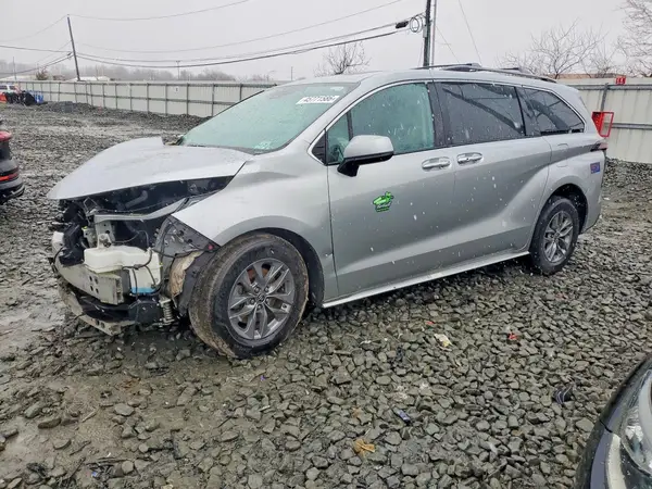 5TDJRKEC4NS079251 2022 TOYOTA SIENNA - Image 1