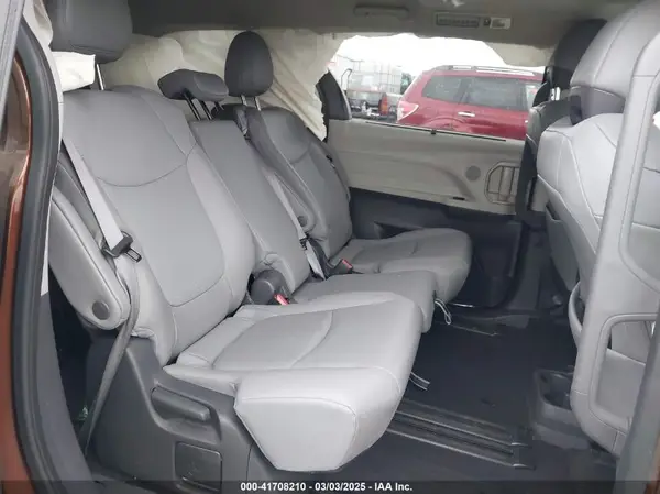 5TDJRKEC4NS096017 2022 TOYOTA SIENNA - Image 8