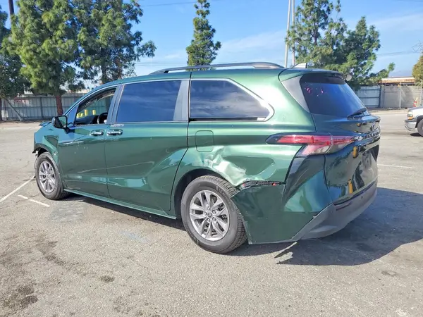5TDJRKEC4NS097622 2022 TOYOTA SIENNA - Image 2