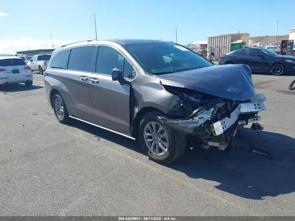 5TDJRKEC4NS106156 2022 TOYOTA SIENNA - Image 1